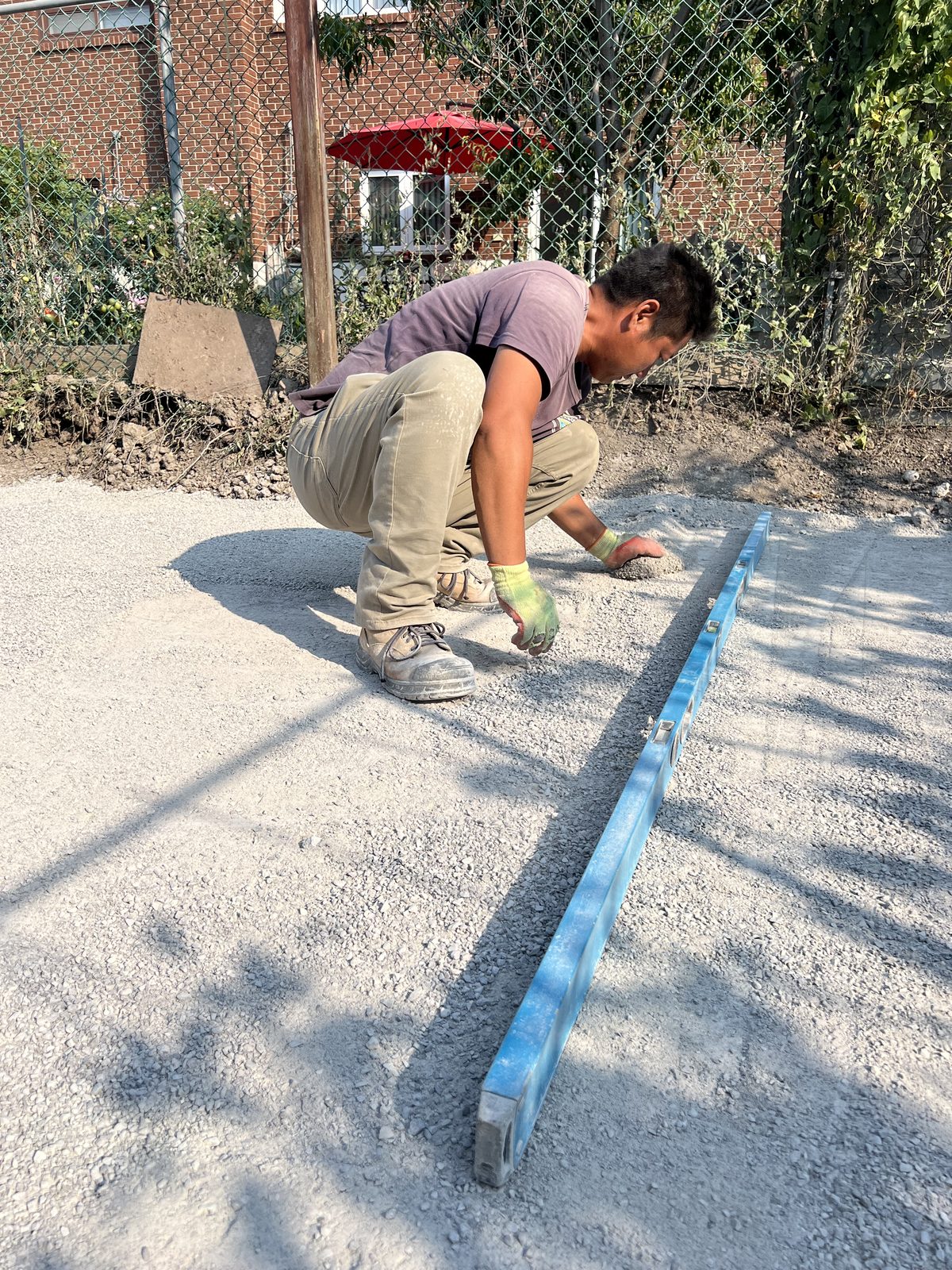 Paver base leveling